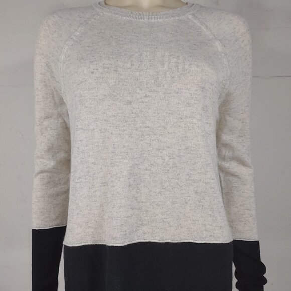 Vince light gray black 100% Cashmere lightweight pullover sweater ladies Small - Picture 1 of 7